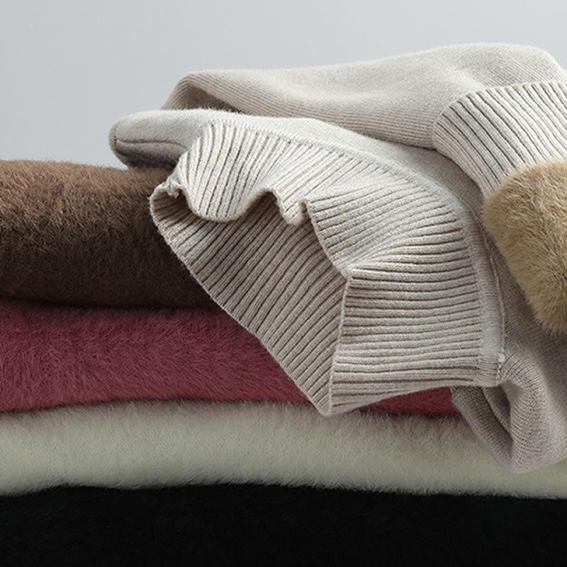 Женский свитер-полуводолазка из искусственного норкового флиса на осень и зиму