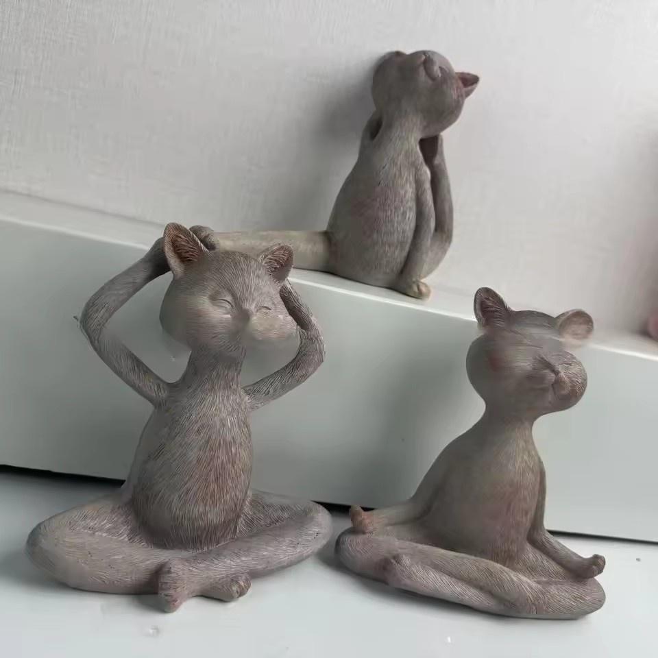 Фигурка кошки для йоги Креативная милая статуэтка смеющейся кошки Причудливая кошка для йоги Декор кошки из смолы Дизайн статуэтки забавного потягивающегося котенка Кошка