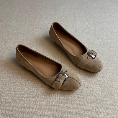Версия из овчины~ Корейская версия, пряжка из замши, танкетка, низкий каблук, круглый носок, туфли с мелким вырезом, женская весенняя обувь для commuting