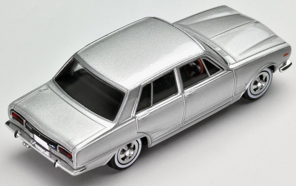 Tomica Limited Vintage Skyline 2000GT Готовая модель 1/64 LV-162a (Серебряный)