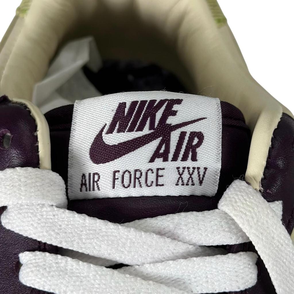 Идеальное состояние Кроссовки NIKE Низкие Air Force 1 Low Premium Bobbito фиолетовые мужские 26см Б/у