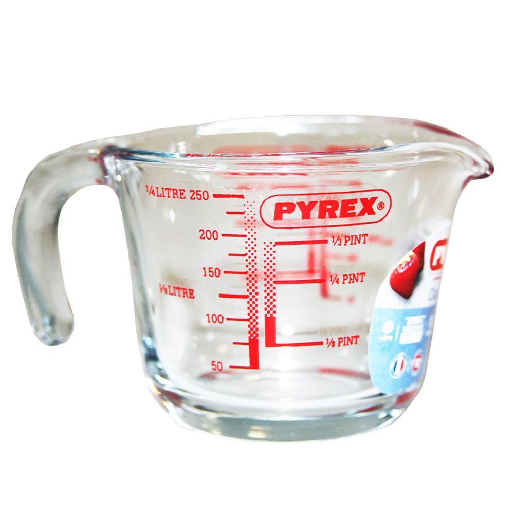Pyrex Classic Measuring Jug