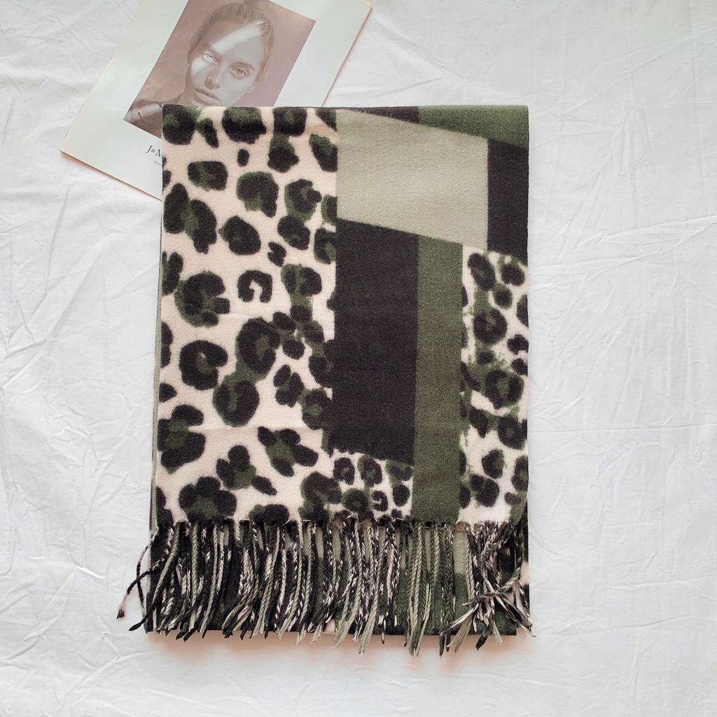2024 Осень и зима Новый полудлинный мягкий искусственный кашемировый универсальный леопардовый принт шарф-шаль для женщин