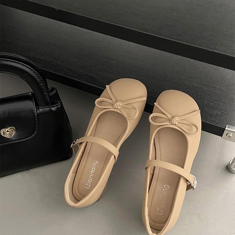 Модные французские белые туфли с круглым носком, неглубоким вырезом и толстым каблуком для женщин, новинка лета 2025 года, туфли Мэри Джейн в стиле ретро на платформе для ношения с юбкой