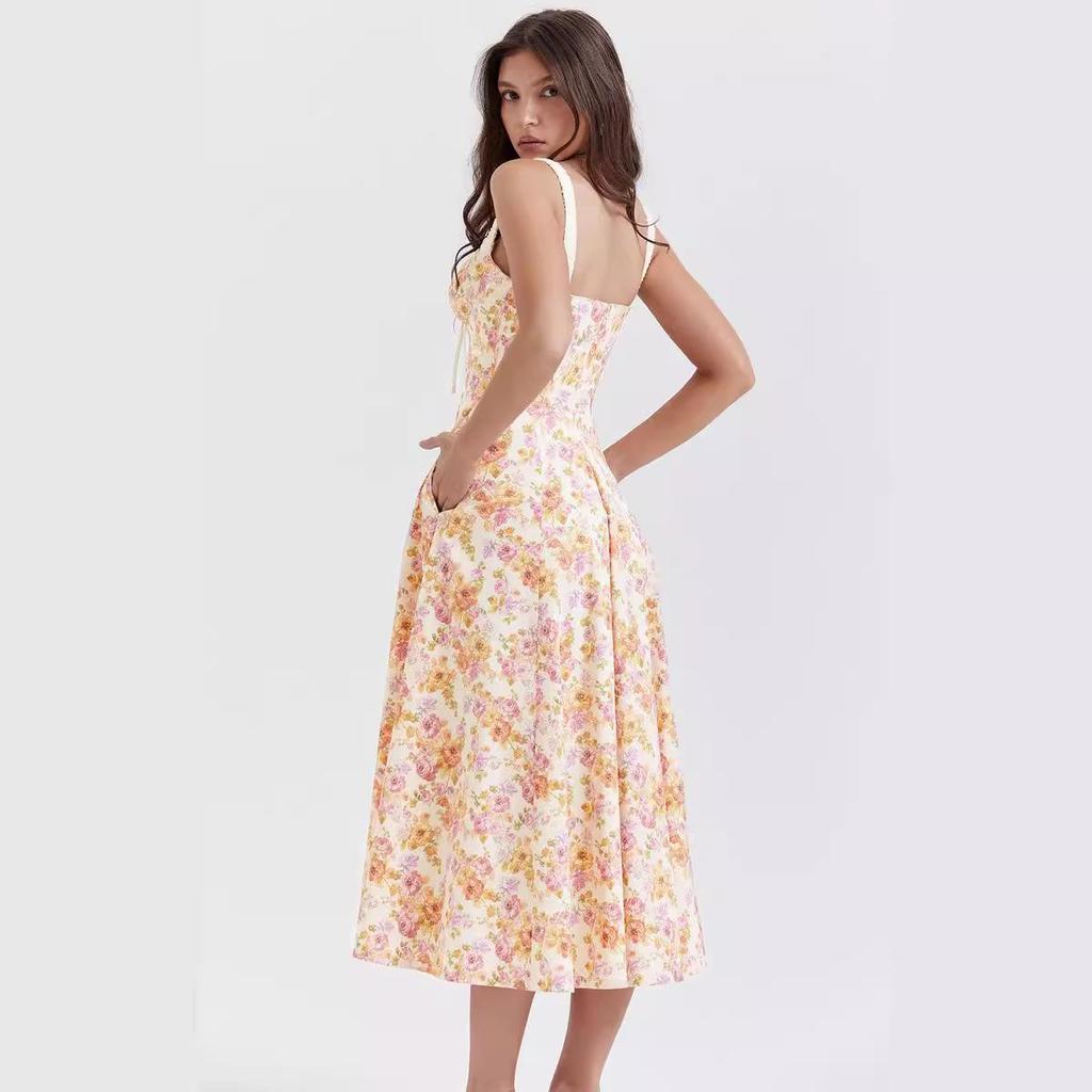 Женское платье длиной до щиколотки с открытой спиной и принтом на тонких бретельках с v-образным вырезом и высокой талией