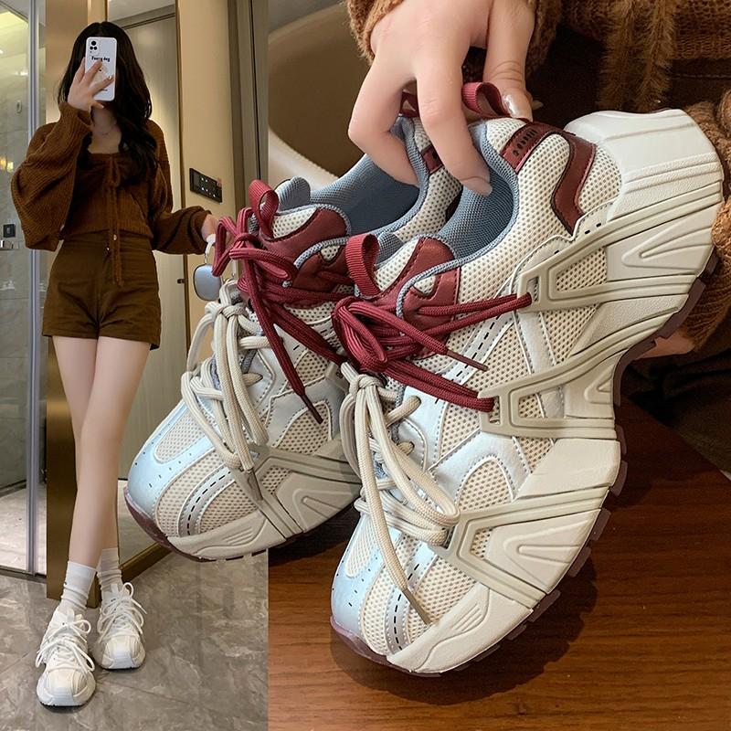 2024 Fashion Dad Shoes Breathable New Thick Sole Comfortable Sneakers Lace Up Casual Shoes Women Outdoor Sneakers Spring Autumn