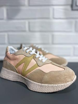 Кроссовки женские 750 36 Бежевый кожа/замша