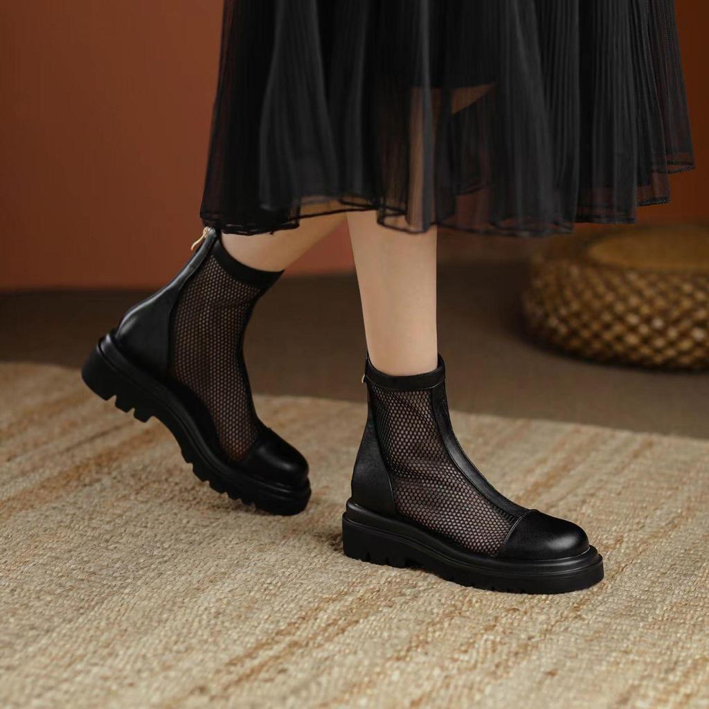 Летние ботинки из натуральной кожи. Дышащие женские сандалии. Тонкие сетчатые сапоги. Мягкая подошва средней длины. Классные французские полые ботинки. Одинарные ботинки.