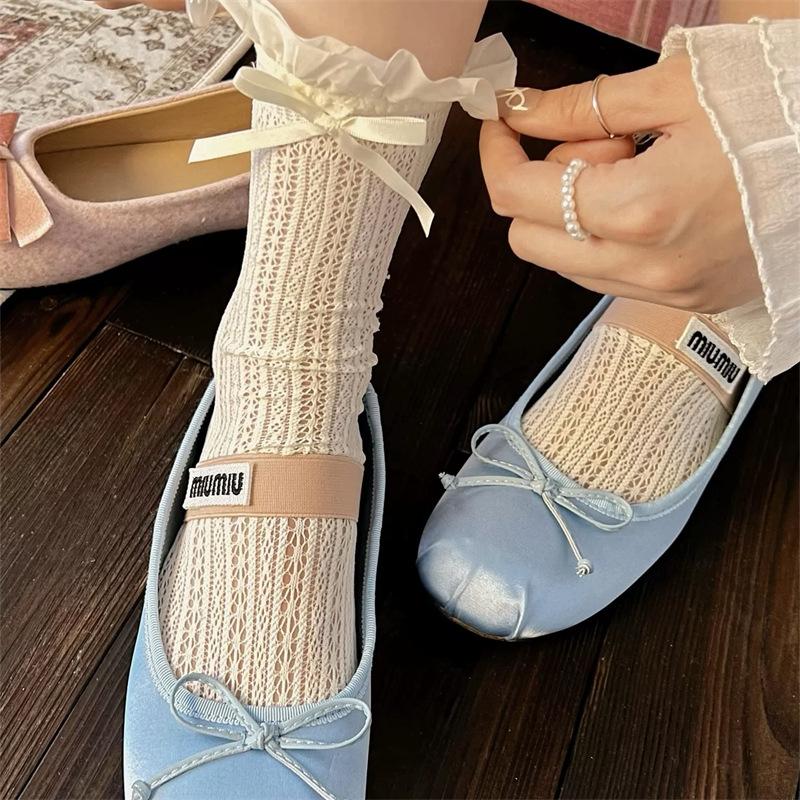 Ladies Summer Thin Bow Lace Edge Ballet Wind Mid Tube Pile Socks