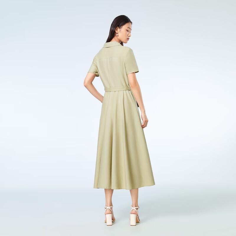 Платье женское А-силуэта с присборенной талией и короткими рукавами