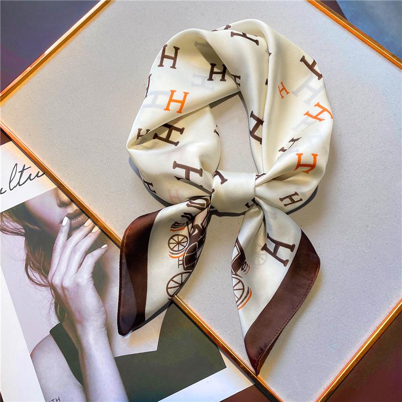 70 * 70cm New Silk Small Square Scarf For Women'S Neck Protection Professional Scarf Versatile Hair Tie Headscarf Scarf