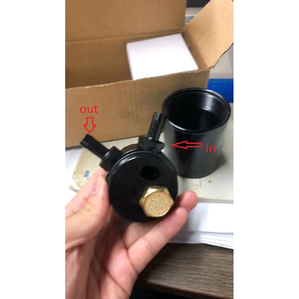 Universal 2.0L Racing Baffled 2-port Oil Catch Can Tank Air Oil Separator with filter and valve