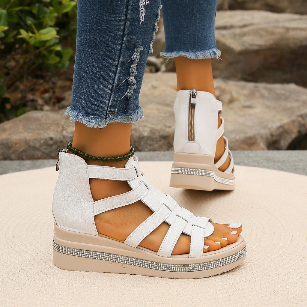 Новые летние женские сандалии из мягкой кожи на наклонном каблуке, римские сандалии на толстой подошве с бриллиантами, элегантная модная женская обувь на полой подошве