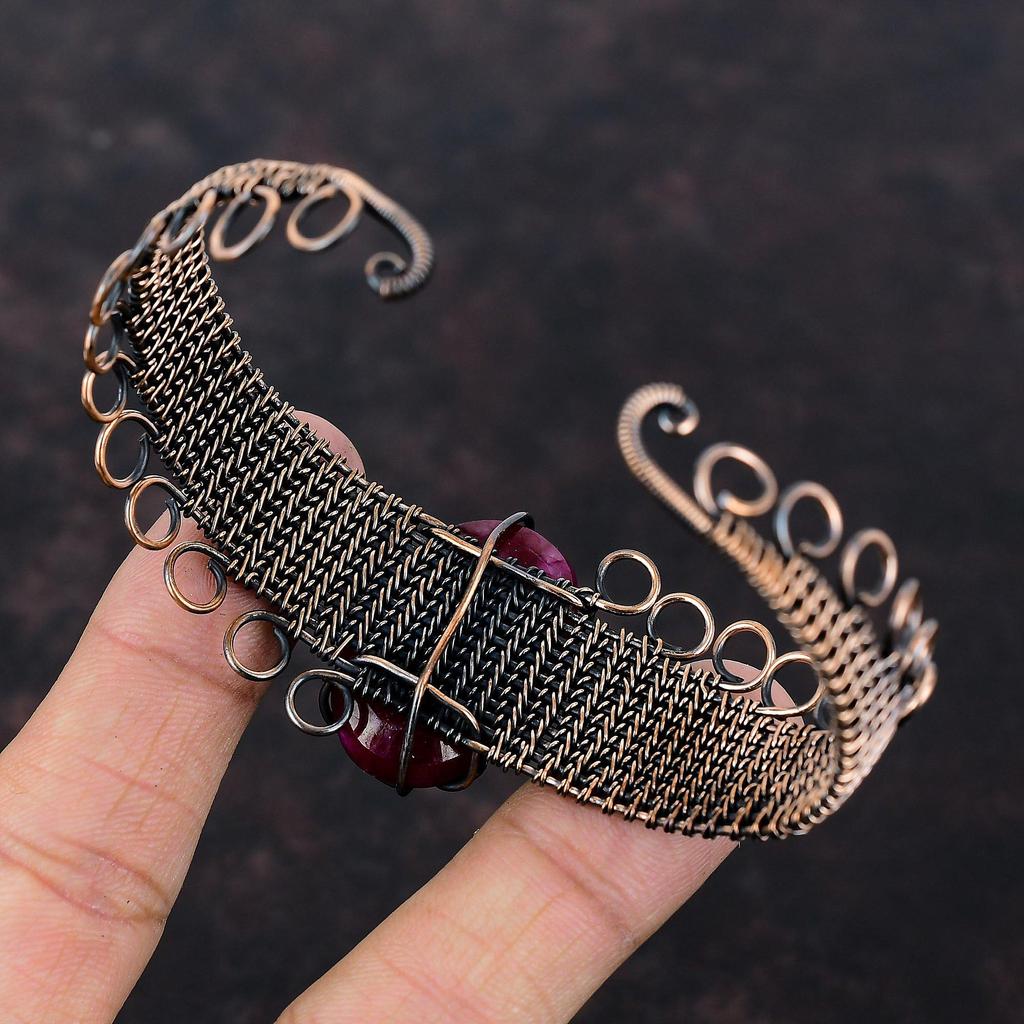 Граненый кашмирский рубиновый браслет, браслет-манжета с драгоценным камнем, медная проволока, обернутая регулируемым браслетом, изящный браслет ручной работы, ювелирные изделия из медной проволоки для подарка