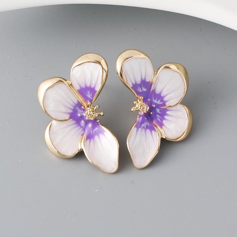 Pinkdudu Vintage Pearlescent Painted Petals Zinc Alloy Earrings Simple Stud Earrings Women Jewelry PD2362