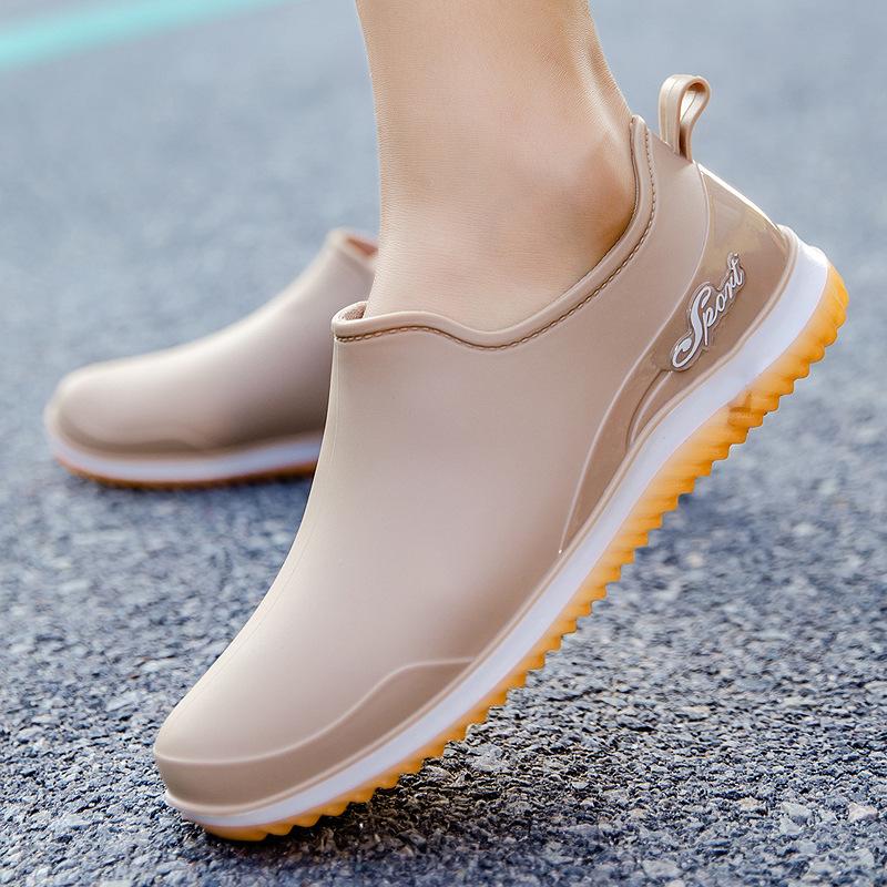 Модные резиновые туфли женские носят низкие водонепроницаемые ботинки водные сапоги всесезонные резиновые сапоги короткие резиновые туфли студент экспорт