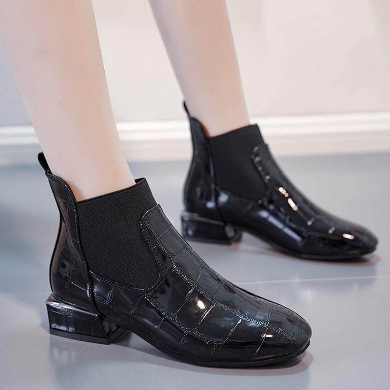 2024 Весенние ботильоны женские зимние одинарные туфли бархатные на низком каблуке лакированные кожаные заостренные толстые модные женские ботинки размер 42