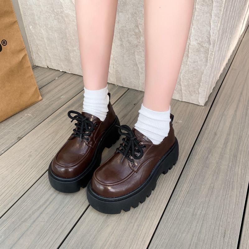 Женские туфли на толстом каблуке Весна Новые с круглым носком Глубокий вырез Передний ремешок Толстая подошва Противоскользящие Износостойкие Туфли с низким верхом