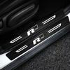 2026 Новый Для VW VOLKSWAGEN Для Volkswagen VW Rline R line Логотип Углеродное волокно Наклейки-защитники порогов дверей автомобиля Авто Задний багажник