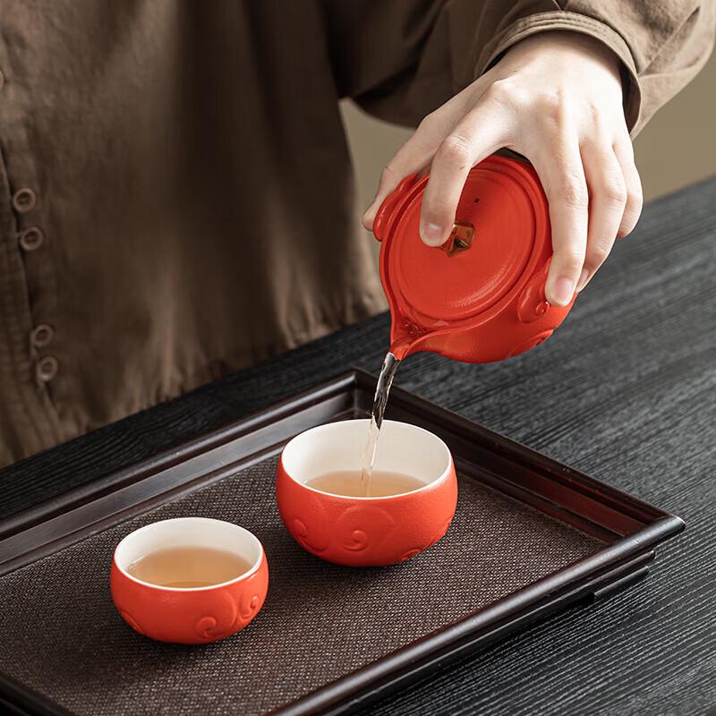 Подарочный чайный набор из белого фарфора «Дух дракона и лошади»