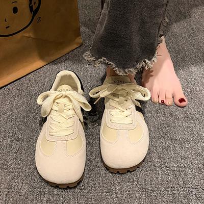 Женская обувь 2025 весна новая обувь для тренировок Forrest Gump на плоской подошве легкая универсальная нишевый дизайн повседневные маленькие белые кеды