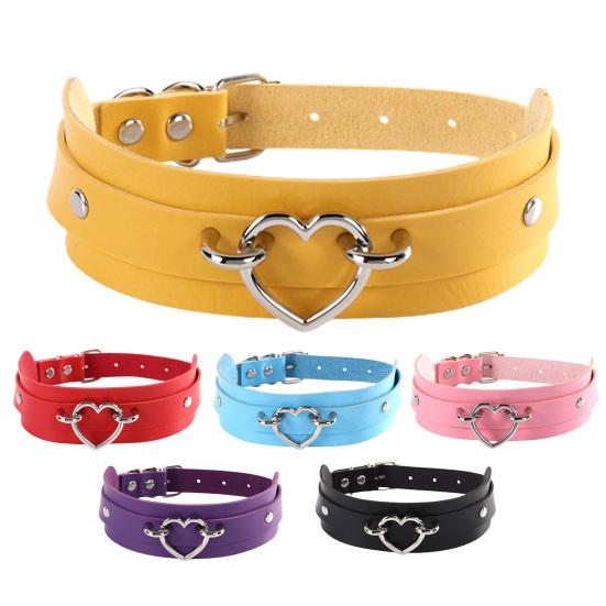 Готическое регулируемое металлическое колье-чокер с пряжкой для женщин, с декором в виде сердца, колье-чокер из искусственной кожи, ювелирный аксессуар