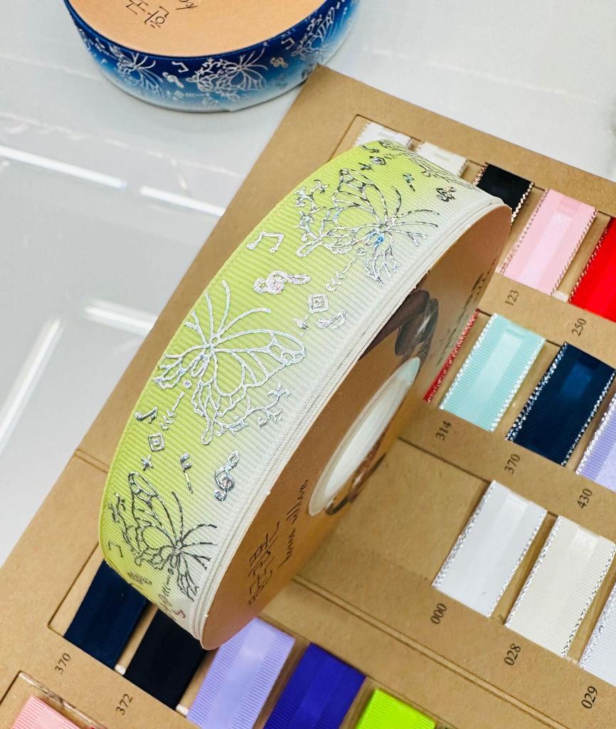 Лента с бабочками серебряного цвета с лазерной печатью 2,5 см для самостоятельного украшения праздников