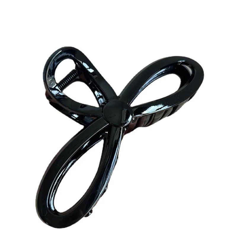 Elegant Large Jelly Cross Shark Hair Clips Plastic Clear Geometric Hair Claws Crab for Women Girl Thick Hair Summer Headwear