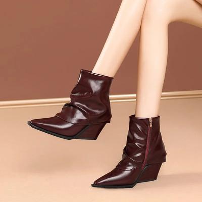 Женская обувь 2024 года, новые женские ботинки с боковой молнией, модные, с оторванным краем, для офиса и карьеры, сексуальные, с острым носком, на танкетке, ботильоны
