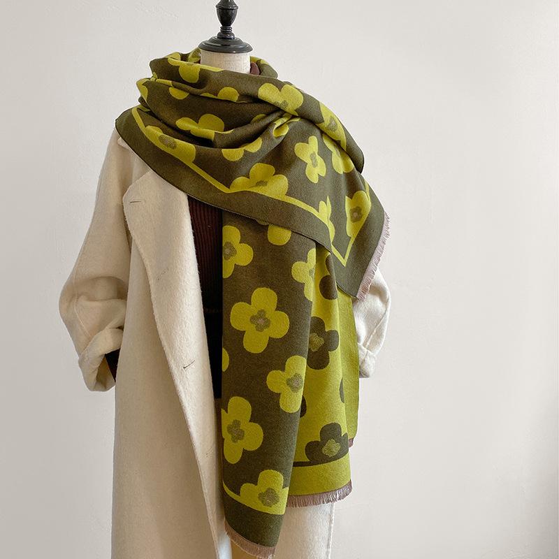 Luxurious Camellia Flower Jacquard Scarf - Soft Imitation Cashmere, Fashion-Forward Wrap - Warm, Cozy & Trendy for Autumn Winter
