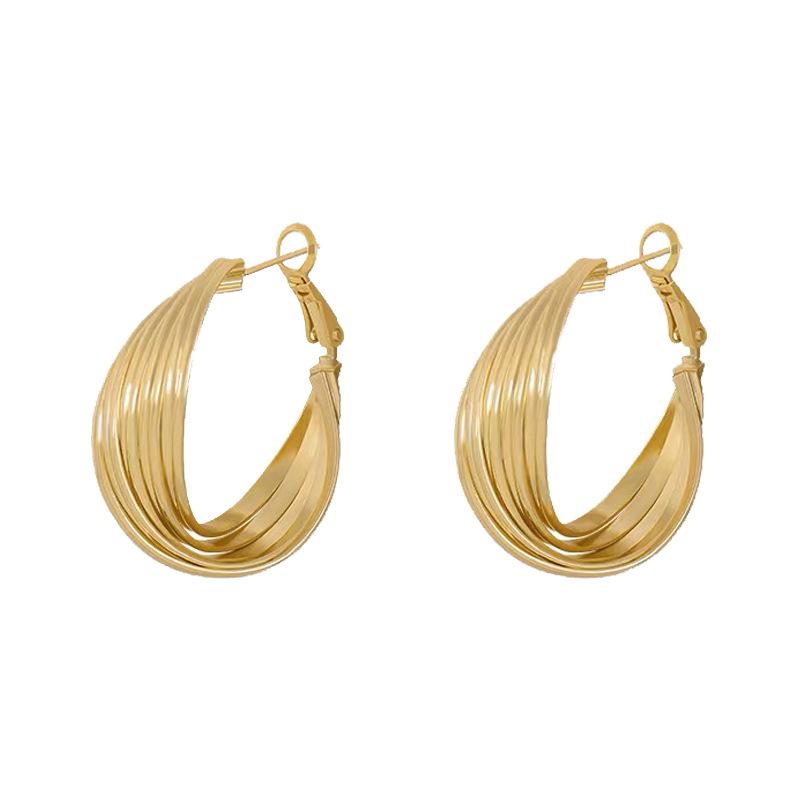 Увеличенные круглые серьги: Уникальный европейский и американский металл, блестящая мода высокого класса для женщин.