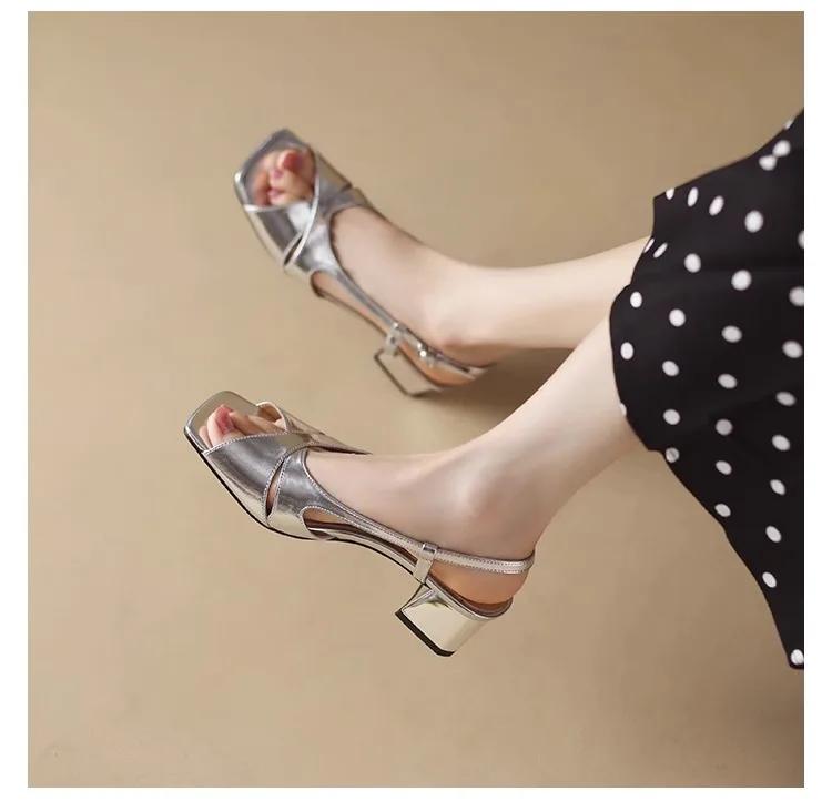 Мода 2024 года, высококачественная обувь для женщин, женские босоножки с пряжкой на ремешке, модные босоножки с открытым носком для офиса и карьеры, новые босоножки на каблуке с квадратным носком