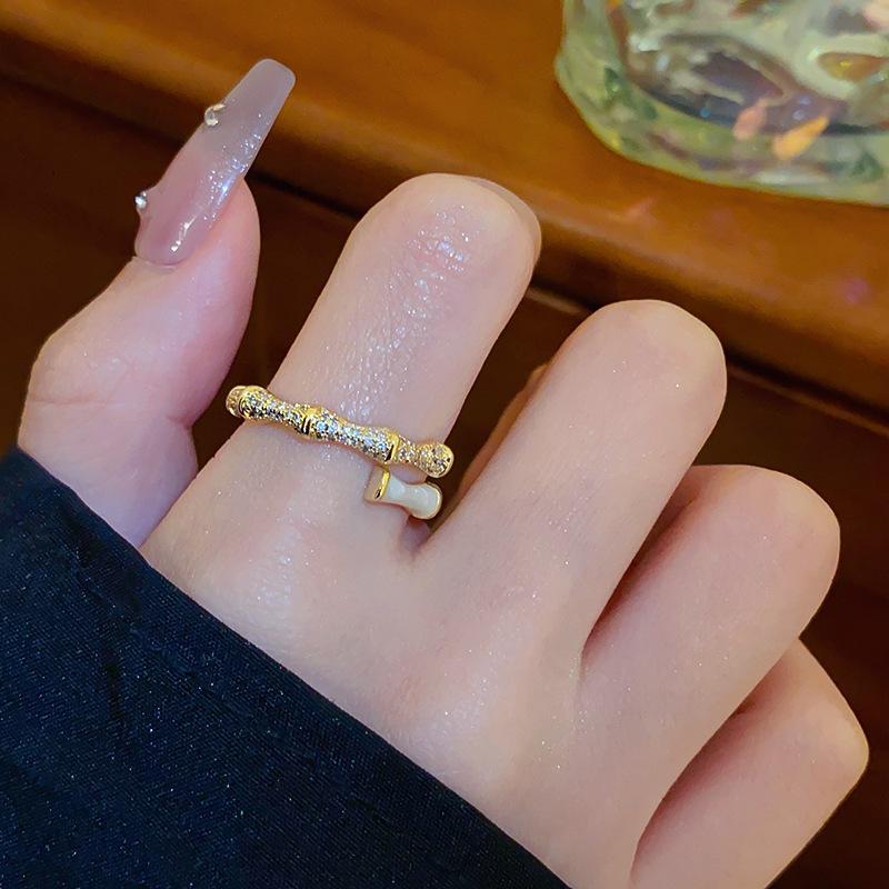 Любовь zir*****пен кольцо-подсветка роскошный темперамент высокое чувство кольцо на указательный палец нишевый дизайн кольцо женщина