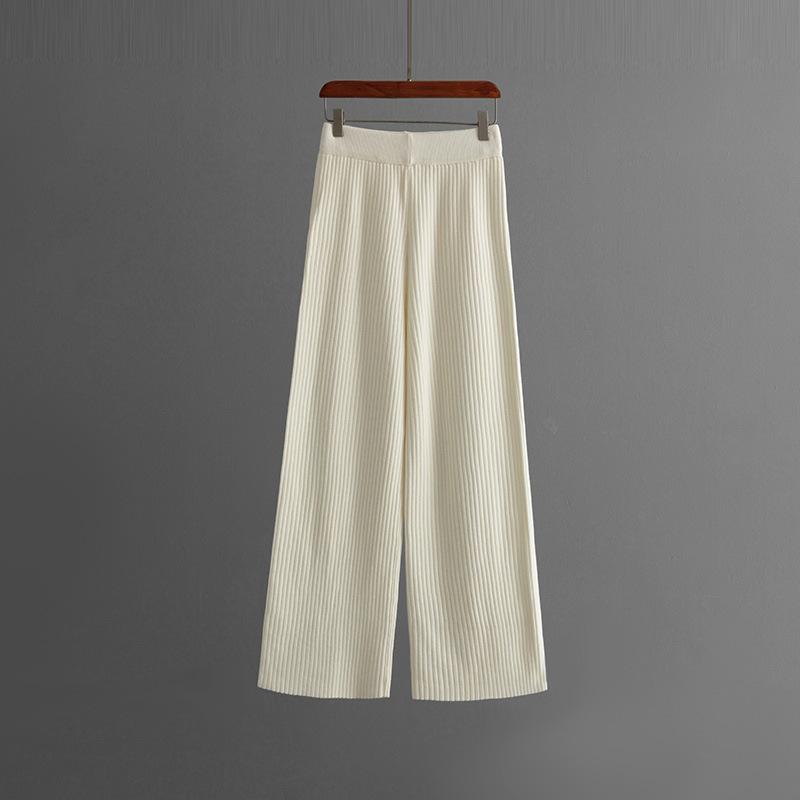 GMXIA Laid-back Style Round-neck Split Sweater Set for Women, Two Loose and Soft Knitted Sweaters for Autumn and Winter