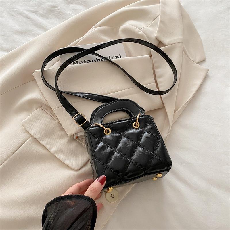 Модная бриллиантовая портативная маленькая квадратная сумка женская сумка 2025 лето новая женская сумка через плечо сумка-мессенджер