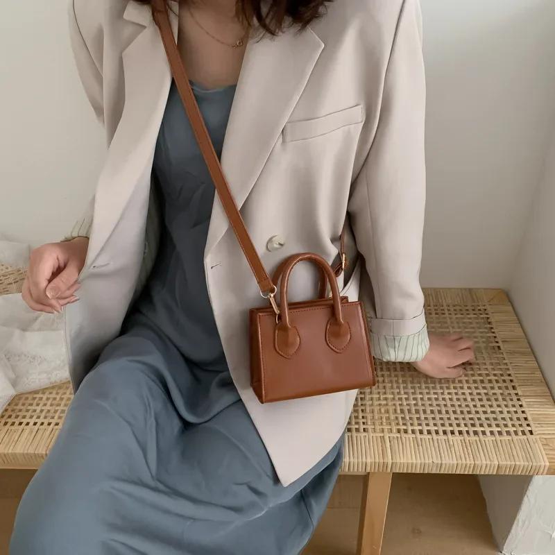 Small Square Bag Popular Retro Mini Handbag Literary Crowds Shoulder Messenger Female Bag All-Match Top Handle Purse Women