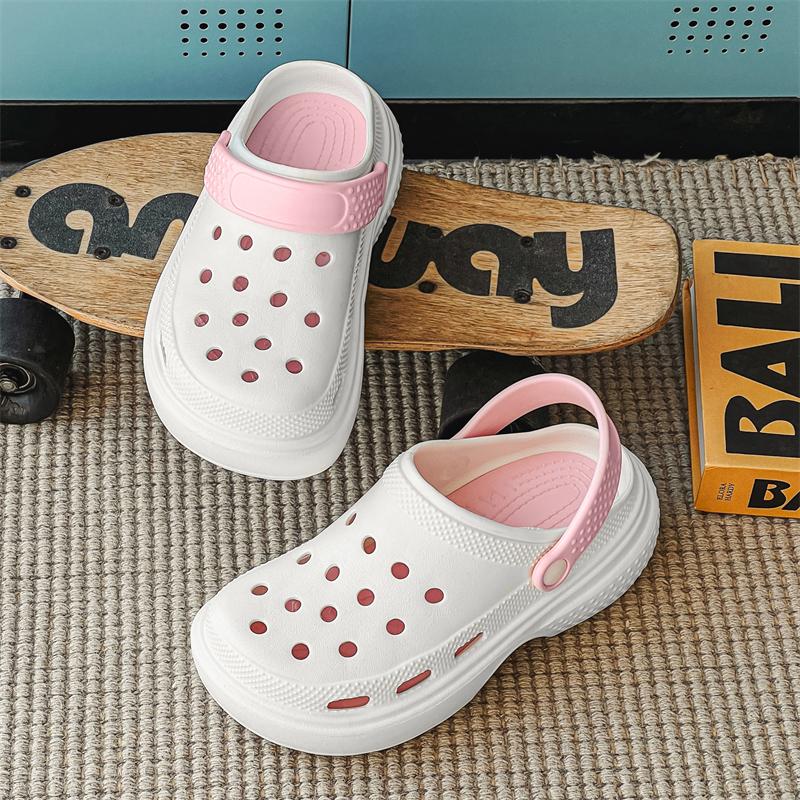 Летние пляжные сандалии на толстой подошве 2024 года, новые мягкие удобные повседневные тапочки, нескользящие домашние сандалии для женщин