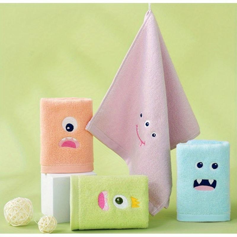 Набор из 4 маленьких полотенец для лица с мордочками монстров, толстая мягкая коралловая флисовая ткань, не линяющая, идеально подходит для использования в ванной комнате