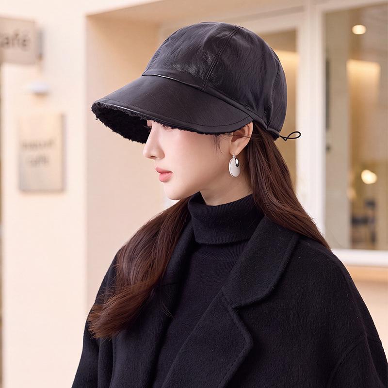 Retro PU leather hat women's autumn and winter wide brim show face small cap simple velvet adjustable equestrian hat