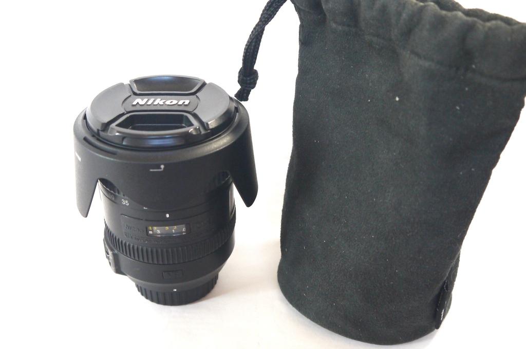 Зум-объектив Nikon DX NIKKOR ED VR II, разработанный эксклюзивно для камер формата Nikon DX, AF-S 18-200mm f/3.5-5.6G, с высоким коэффициентом увеличения.