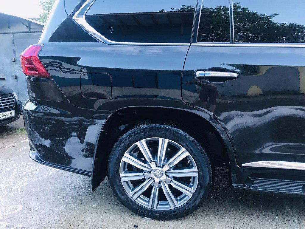 Молдинги (дизайн 2016-2025) для Lexus LX570 / 450d