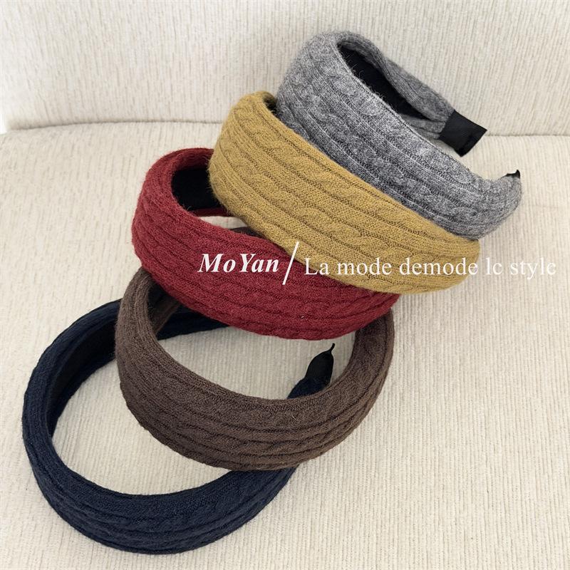 2025 Women's High-End Twist Knit Headband - Autumn/Winter Hair Accessory