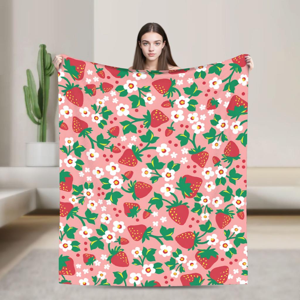 Pink Strawberry Print Flannel Blankets Warm Soft Bedding Throws for Outdoor Picnic Novelty Bedspread Sofa Bed Cover