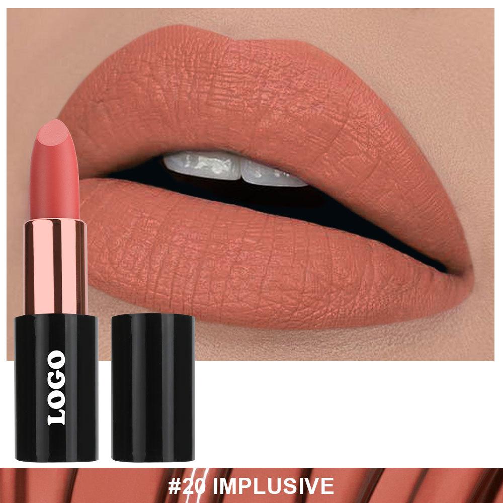 Водостойкая и не отпечатывающаяся матовая помада: Стойкая, Не выцветающая, Не липкая формула.