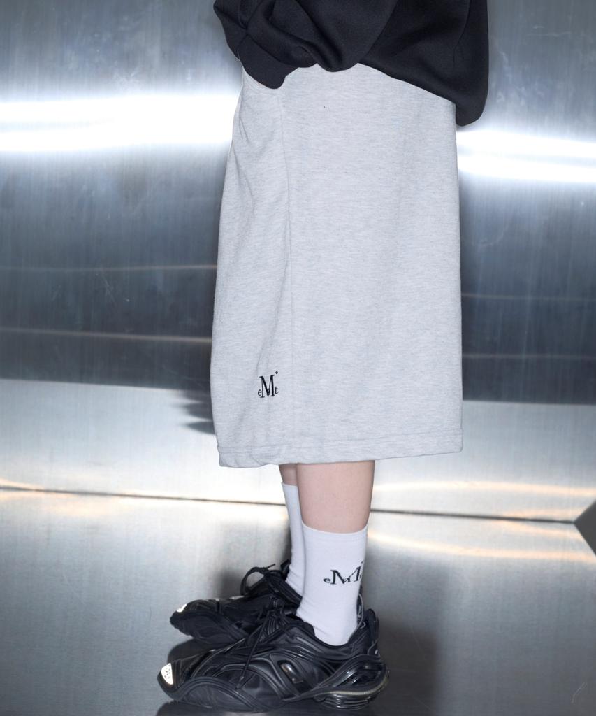 MUCENT Unisex Bermuda Sweatpants 3/4 Length Shorts (Black, Gray)