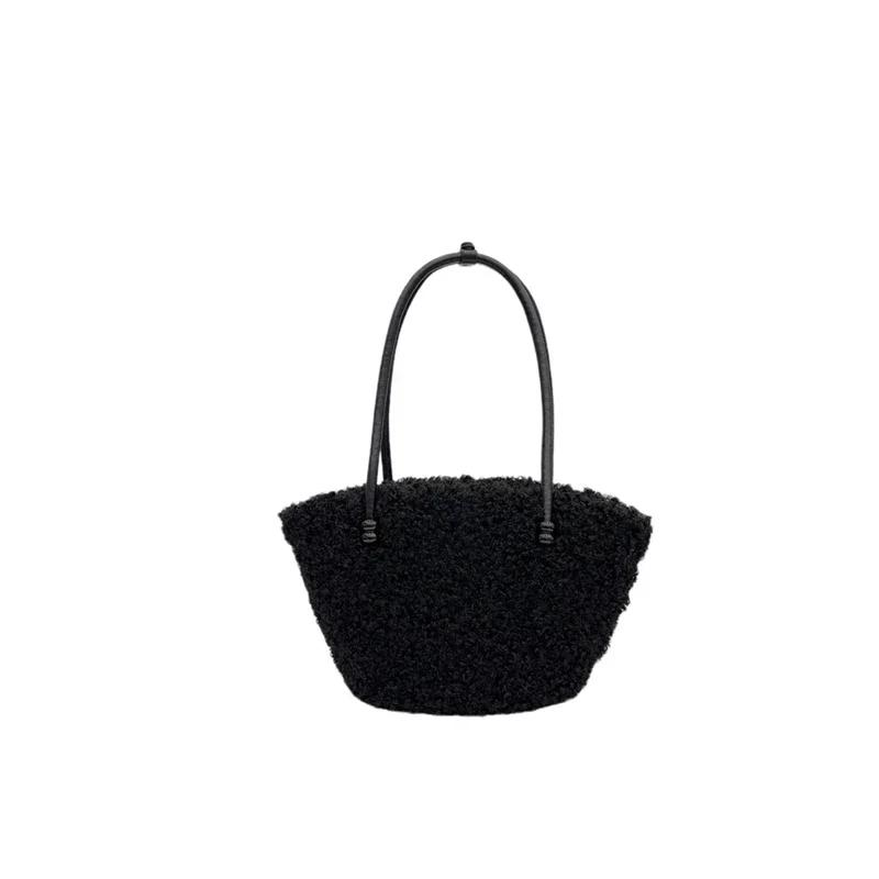 Luxury Faux Lamb Wool Tote Bag Winter Plush Handbag for Women Trendy Large Capacity Soft Fleece Shoulder Bag
