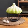 Коробка для хранения имбирного чеснока Симпатичная забавная корзина для чеснока с крышкой Полая дышащая керамическая железная корзина для яиц Кухонные декоративные украшения Симпатичная посуда