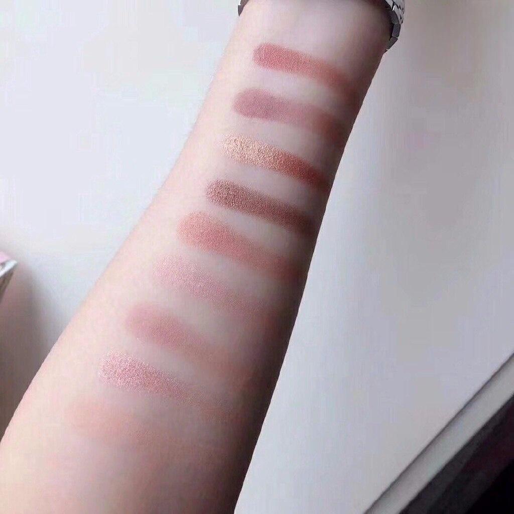 Nine-color Eyeshadow Platter Earth Glitter Pearl Long-lasting Impermeable Pearl Glitter Waterproof Sweat Resistant Student Eyeshadow Platter Makeup