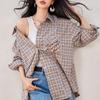 Женская свободная рубашка-топ в клетку на осень и зиму