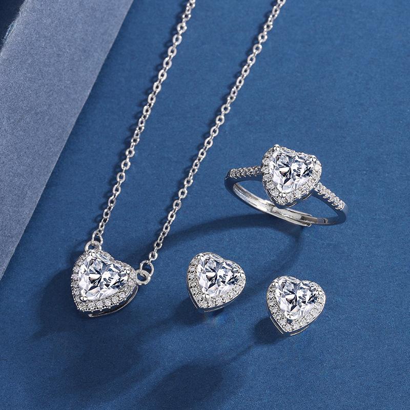 Simple Cubic Zirconia Love Jewelry Set Heart Shaped Necklace and Earrings Set Ins Fashion Accessories